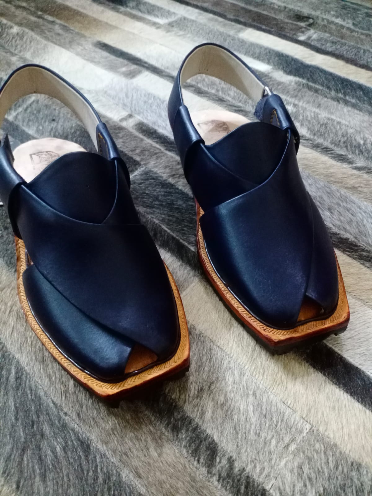 Plain Norozi Chappal