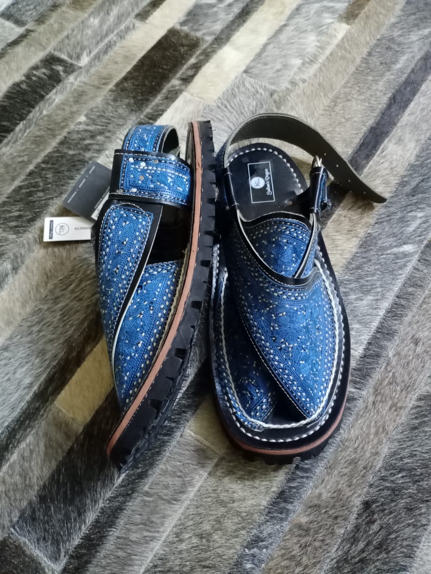 Hand Embroidered Zalmi Chappals