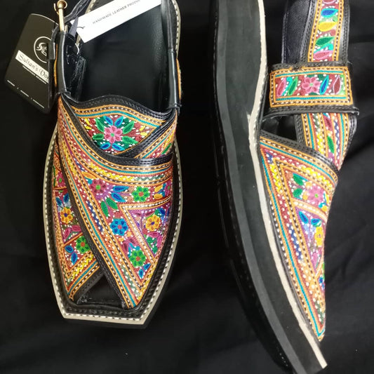 Hand Embroidered Kaptaan Chappals