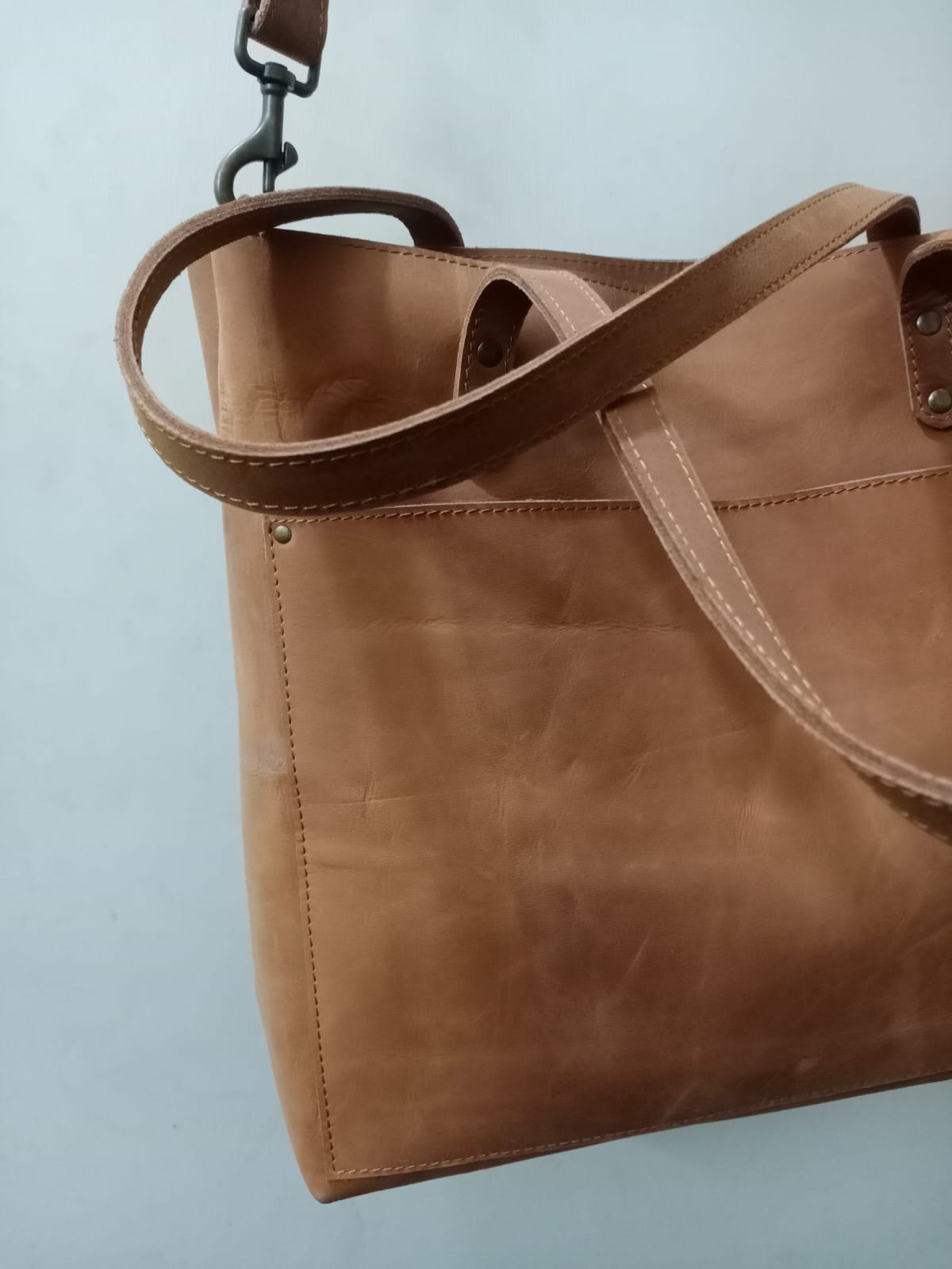 Ladies pullup leather Tote bag